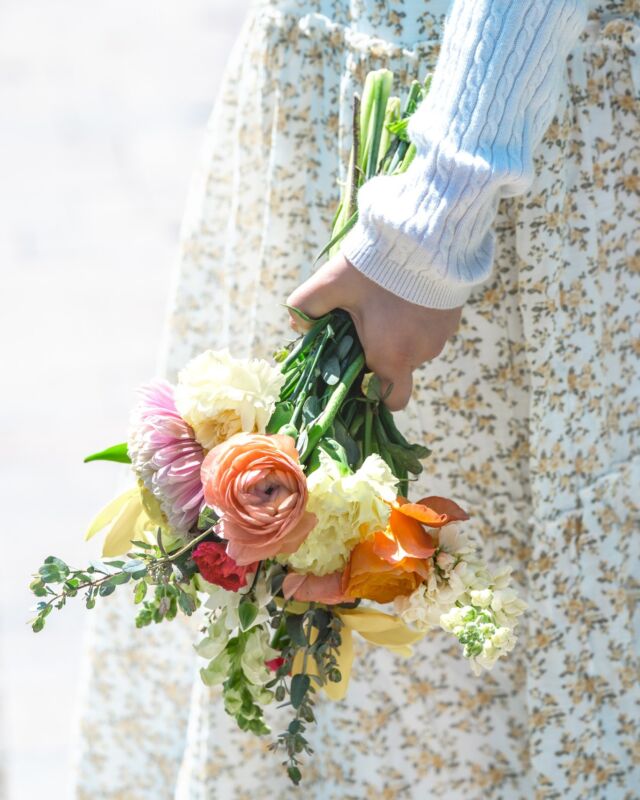 Shot for @genysflowers! Mother's Day is right around the corner 🩷